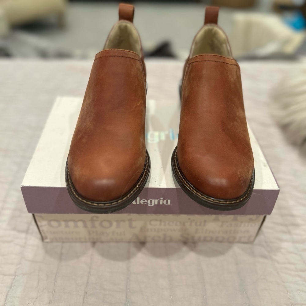 Alegria Merle Tawny Burnish Boot 8 - Picture 2 of 7